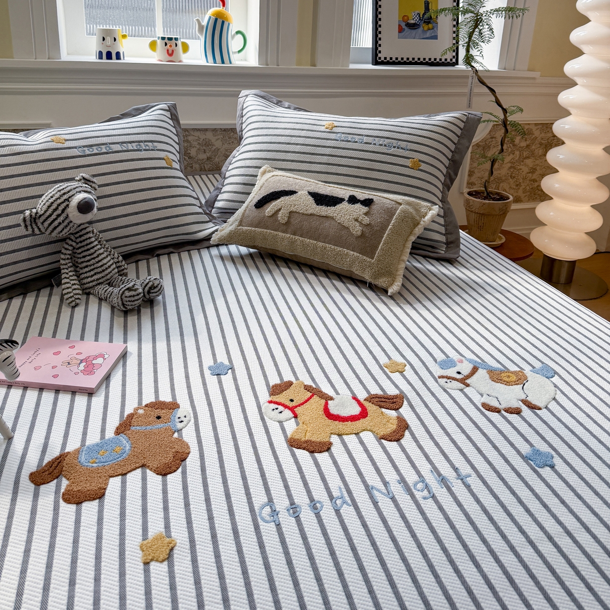 91家纺网 家纺一手货源 找家纺 雅居纺家纺 2026春夏新款PE凉感提花绣花凉席席子 平席-马上有钱