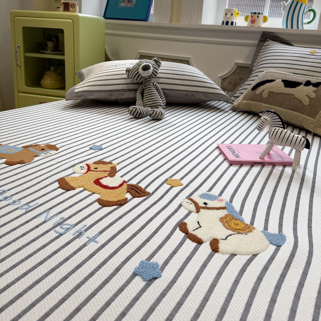 91家纺网 家纺一手货源 找家纺 雅居纺家纺 2026春夏新款PE凉感提花绣花凉席席子 床笠款-马上有钱