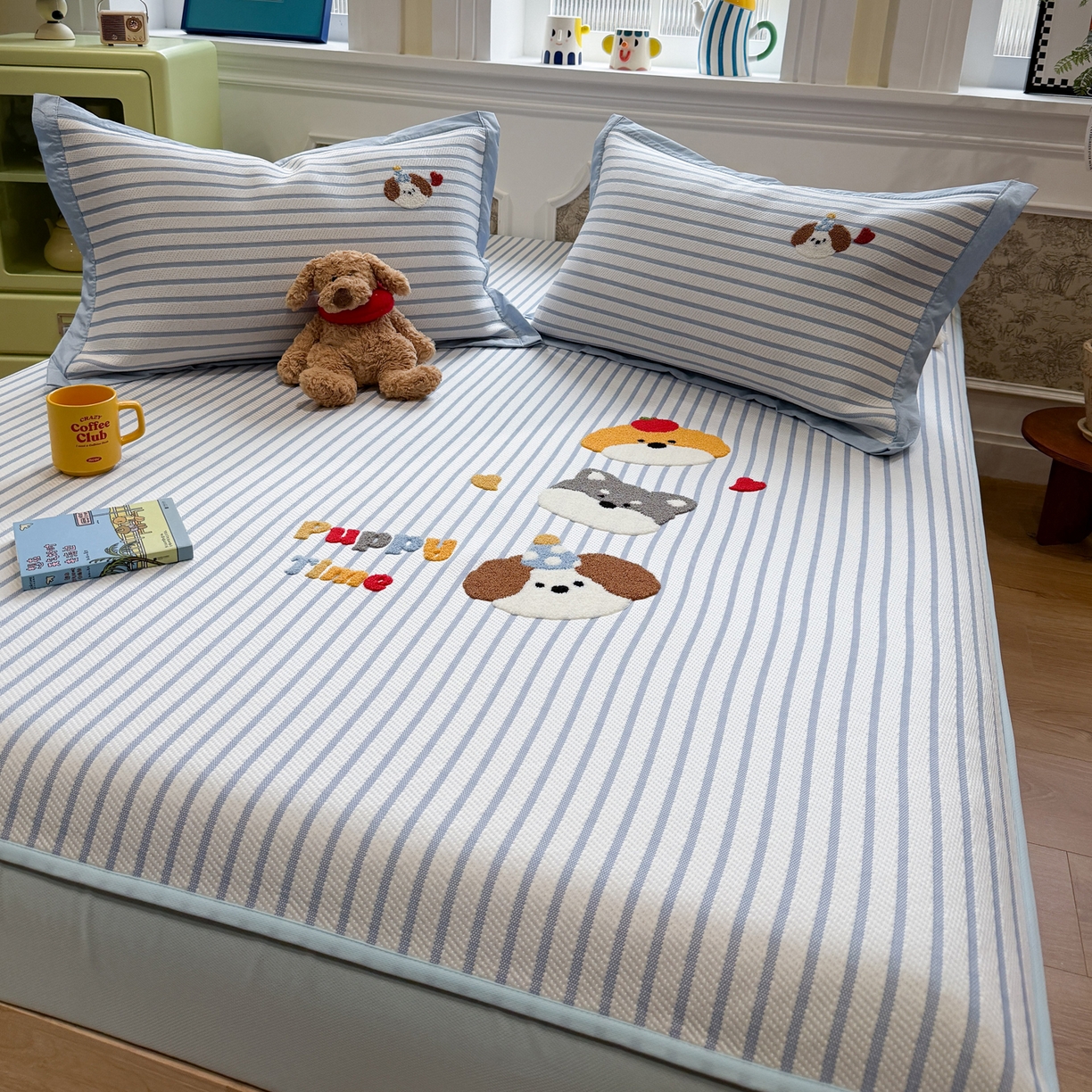 91家纺网 家纺一手货源 找家纺 雅居纺家纺 2026春夏新款PE凉感提花绣花凉席席子 床笠款-狗狗家族