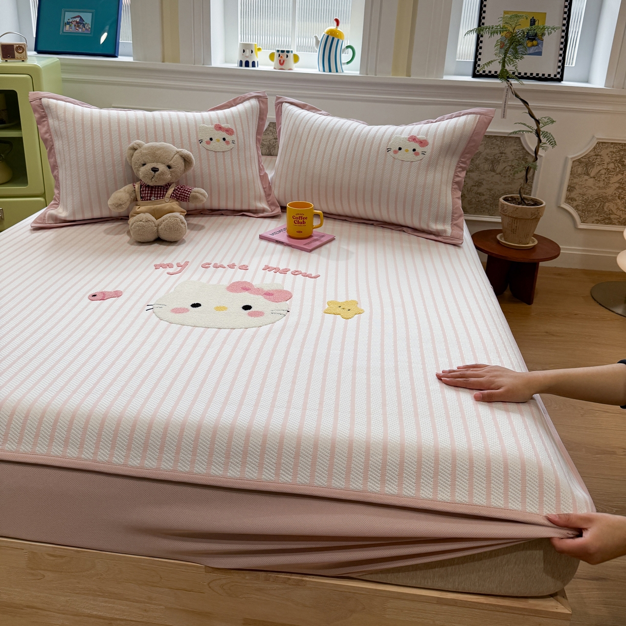 91家纺网 家纺一手货源 找家纺 雅居纺家纺 2026春夏新款PE凉感提花绣花凉席席子 床笠款-爱恋猫咪