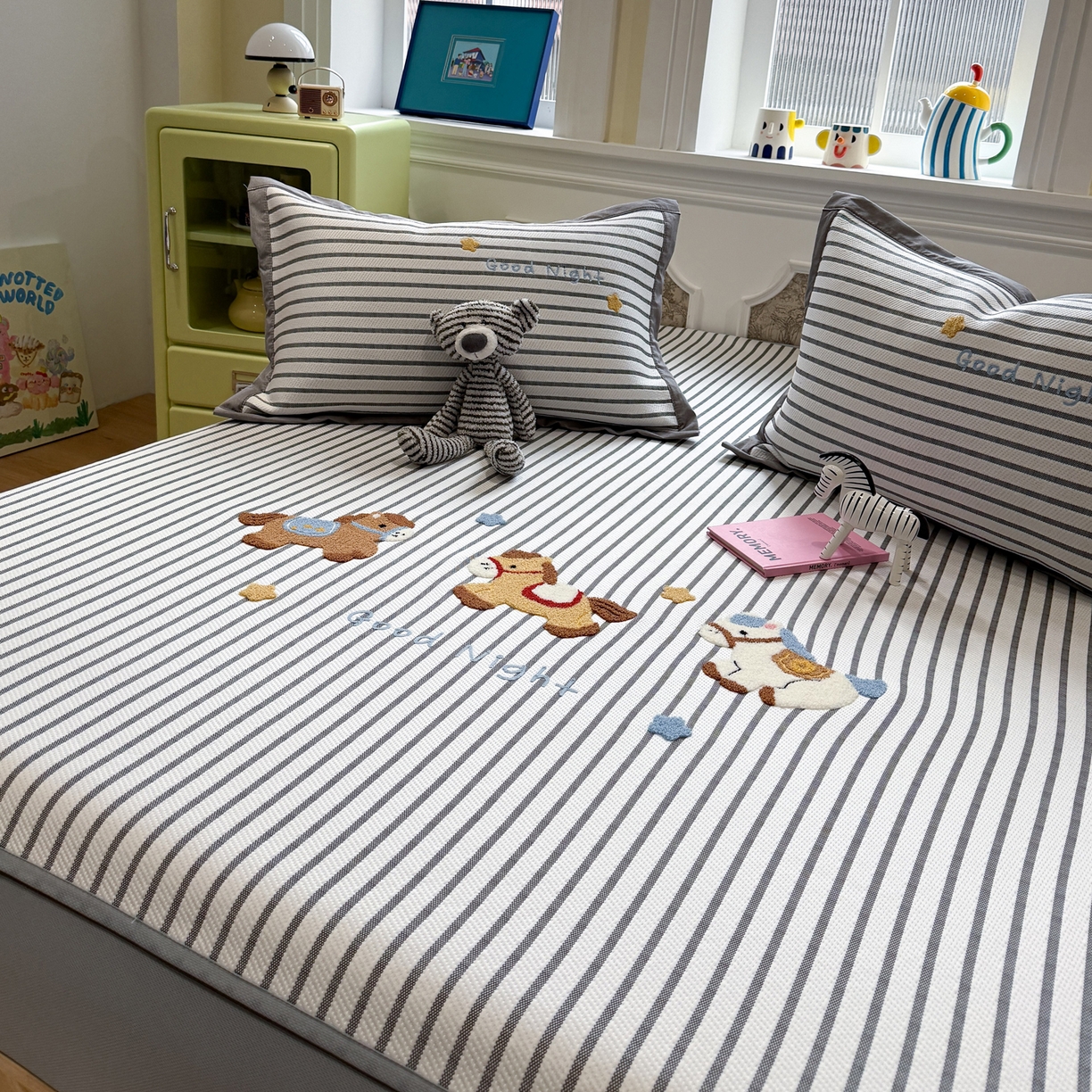 91家纺网 家纺一手货源 找家纺 雅居纺家纺 2026春夏新款PE凉感提花绣花凉席席子 床笠款-马上有钱