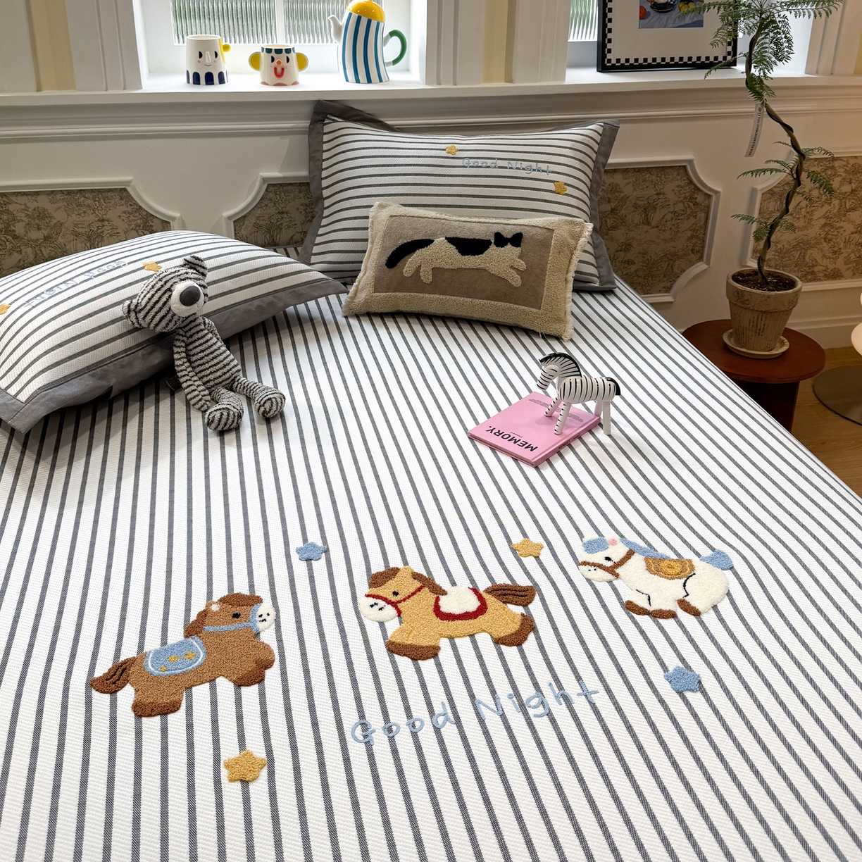 91家纺网 家纺一手货源 找家纺 雅居纺家纺 2026春夏新款PE凉感提花绣花凉席席子 床笠款-马上有钱