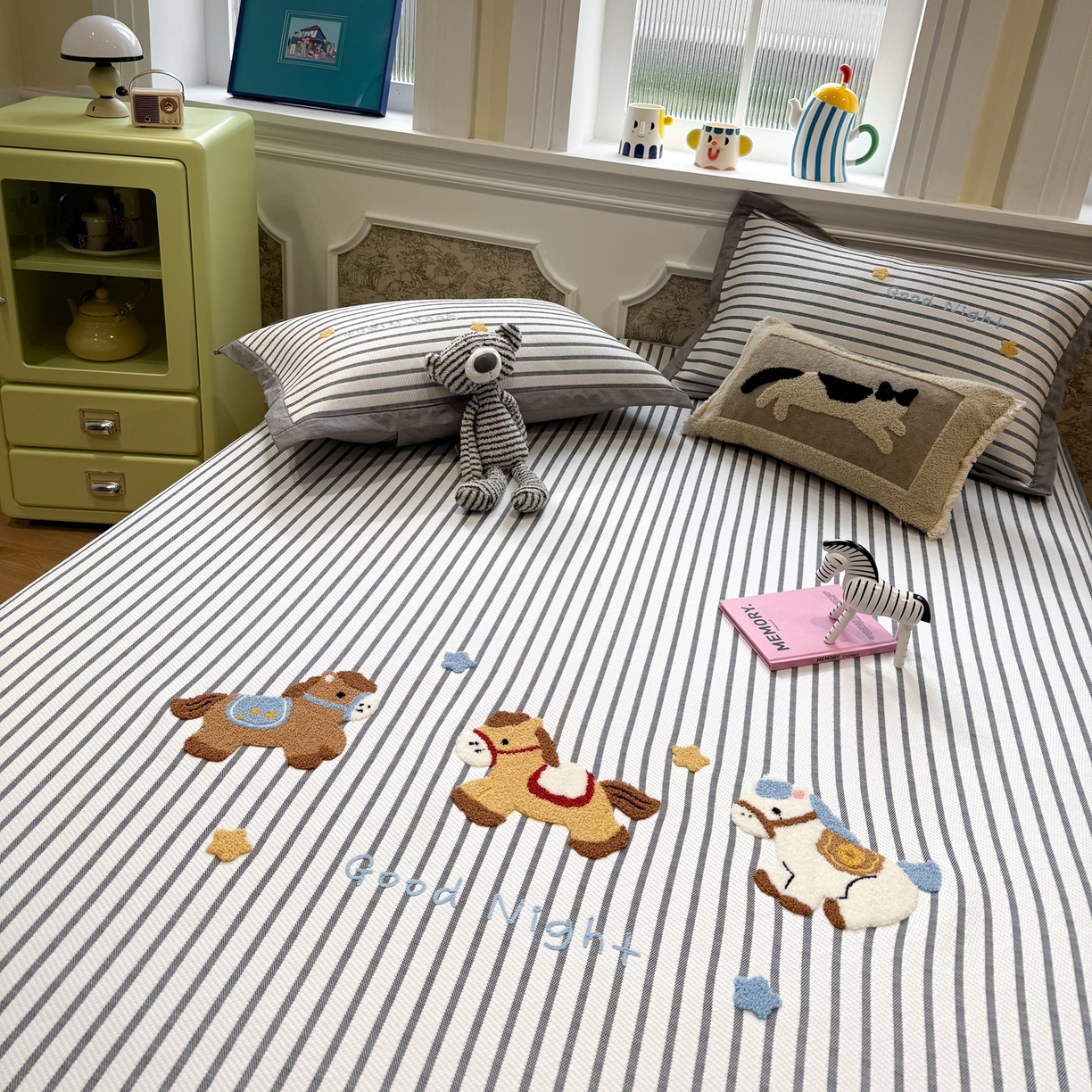 91家纺网 家纺一手货源 找家纺 雅居纺家纺 2026春夏新款PE凉感提花绣花凉席席子 床笠款-马上有钱