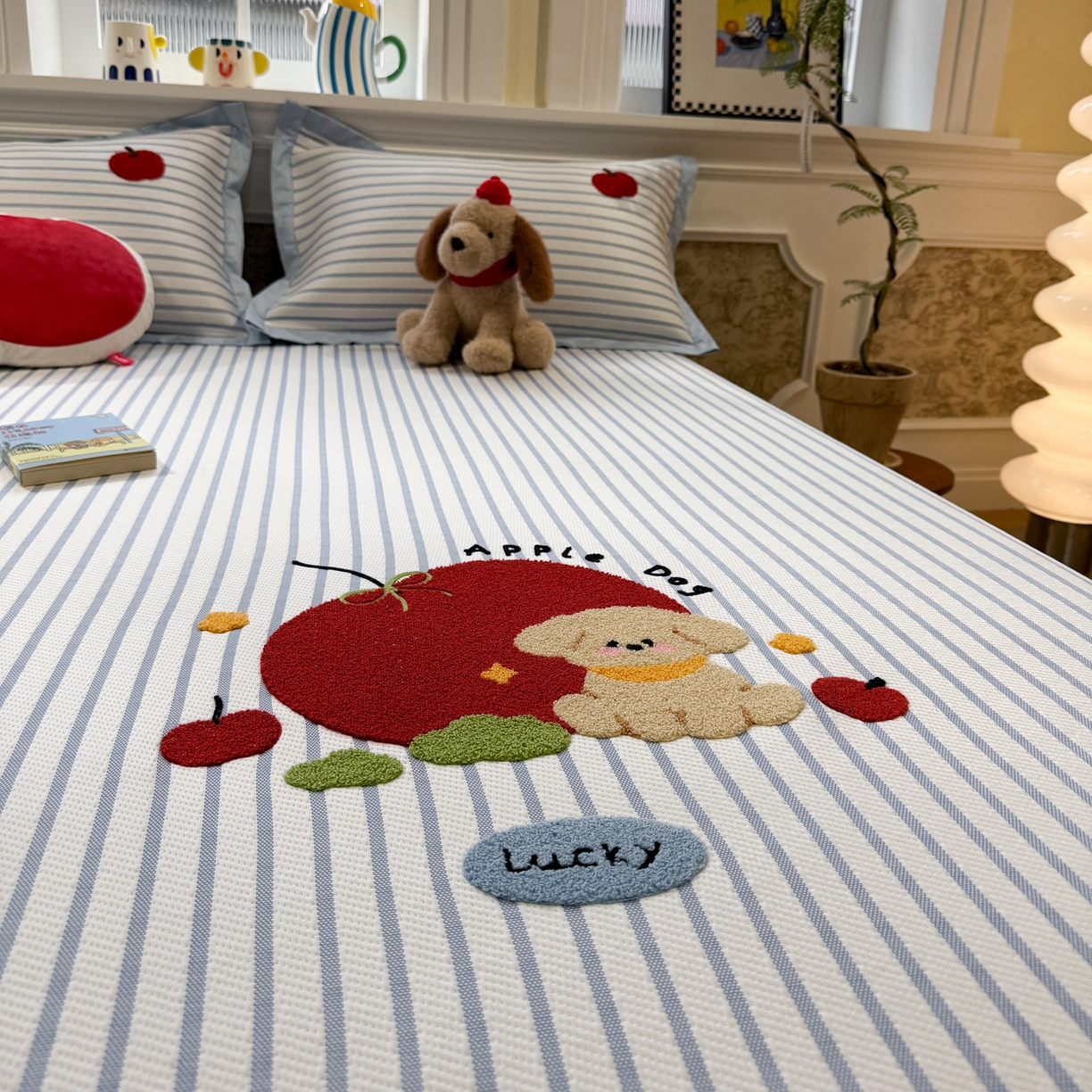 91家纺网 家纺一手货源 找家纺 雅居纺家纺 2026春夏新款PE凉感提花绣花凉席席子 床笠款-蓝条狗狗