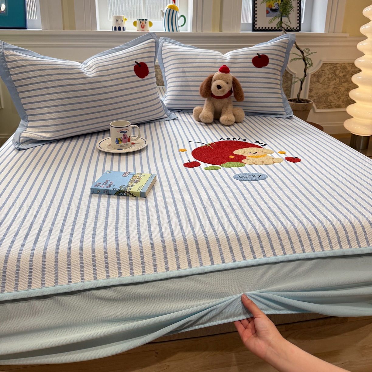 雅居纺家纺 2026春夏新款PE凉感提花绣花凉席席子 床笠款-蓝条狗狗