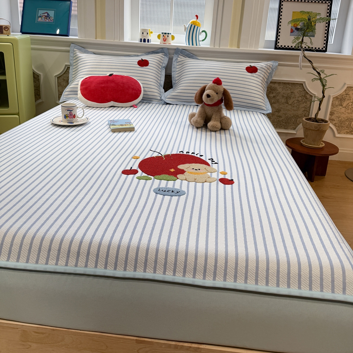 91家纺网 家纺一手货源 找家纺 雅居纺家纺 2026春夏新款PE凉感提花绣花凉席席子 床笠款-蓝条狗狗