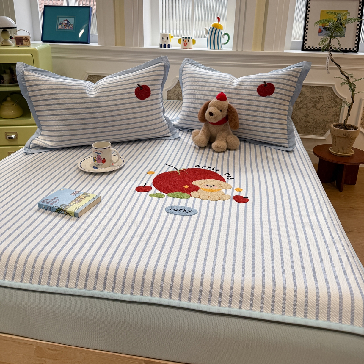 91家纺网 家纺一手货源 找家纺 雅居纺家纺 2026春夏新款PE凉感提花绣花凉席席子 床笠款-蓝条狗狗