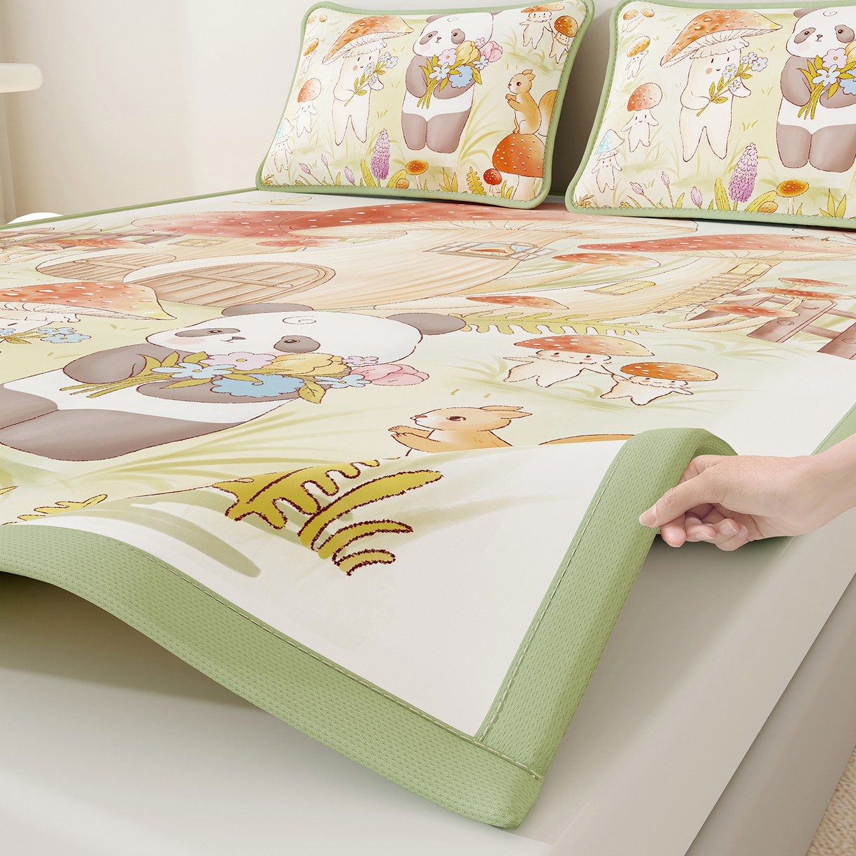 91家纺网 家纺一手货源 找家纺 奇丝雅 2026A类数码印花大版卡通冰丝凉席双人席可机洗学生宿舍空调软席三件套三明治网底 蘑菇城堡