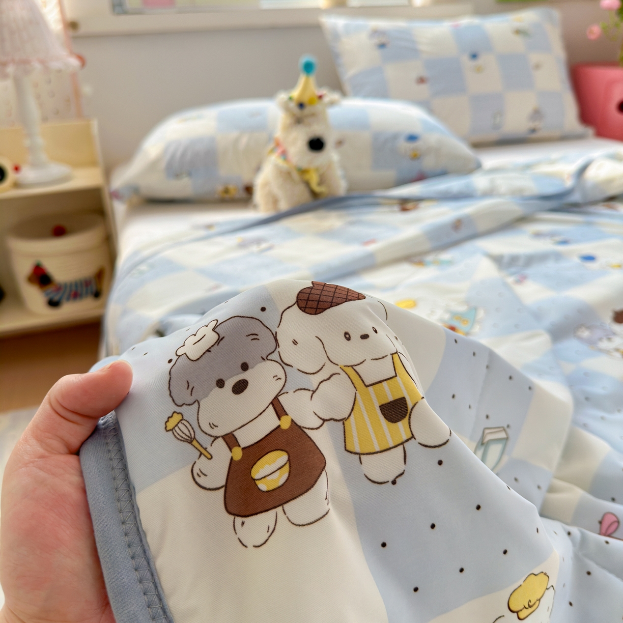 91家纺网 家纺一手货源 找家纺 希诺家居 2026春夏新款仿锦氨小冰皮凉感夏被空调被 蓝格奶汪