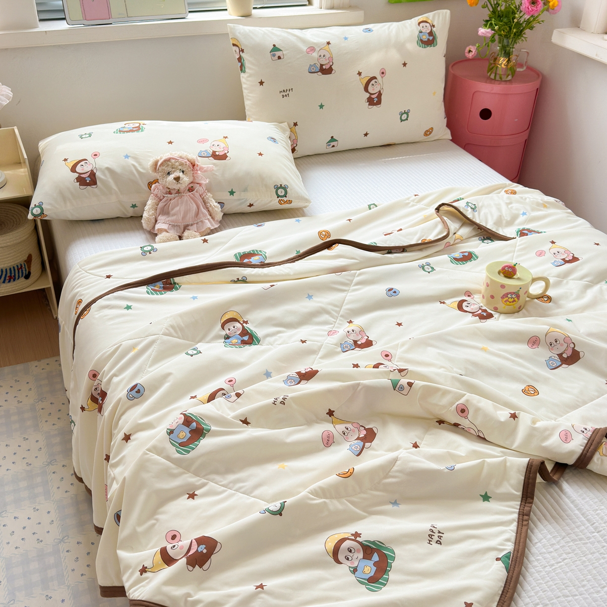 91家纺网 家纺一手货源 找家纺 希诺家居 2026春夏新款仿锦氨小冰皮凉感夏被空调被 气球星宝宝