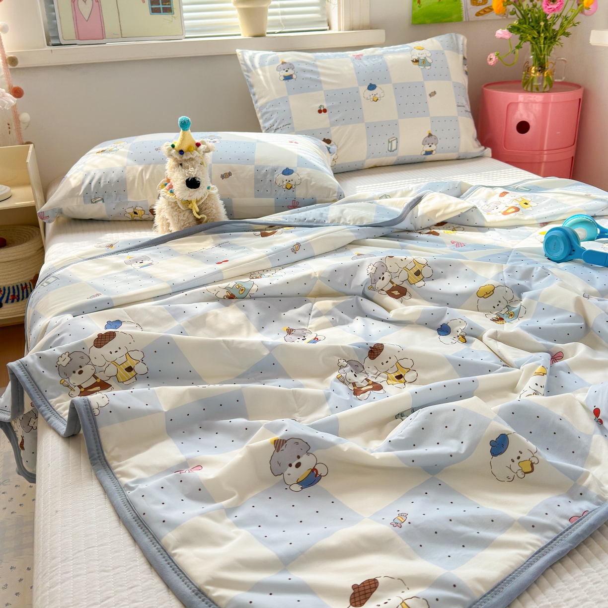 91家纺网 家纺一手货源 找家纺 希诺家居 2026春夏新款仿锦氨小冰皮凉感夏被空调被 蓝格奶汪