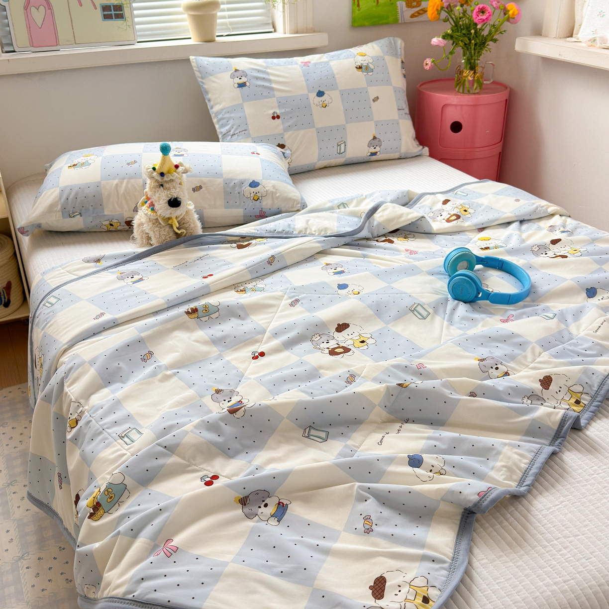 91家纺网 家纺一手货源 找家纺 希诺家居 2026春夏新款仿锦氨小冰皮凉感夏被空调被 蓝格奶汪