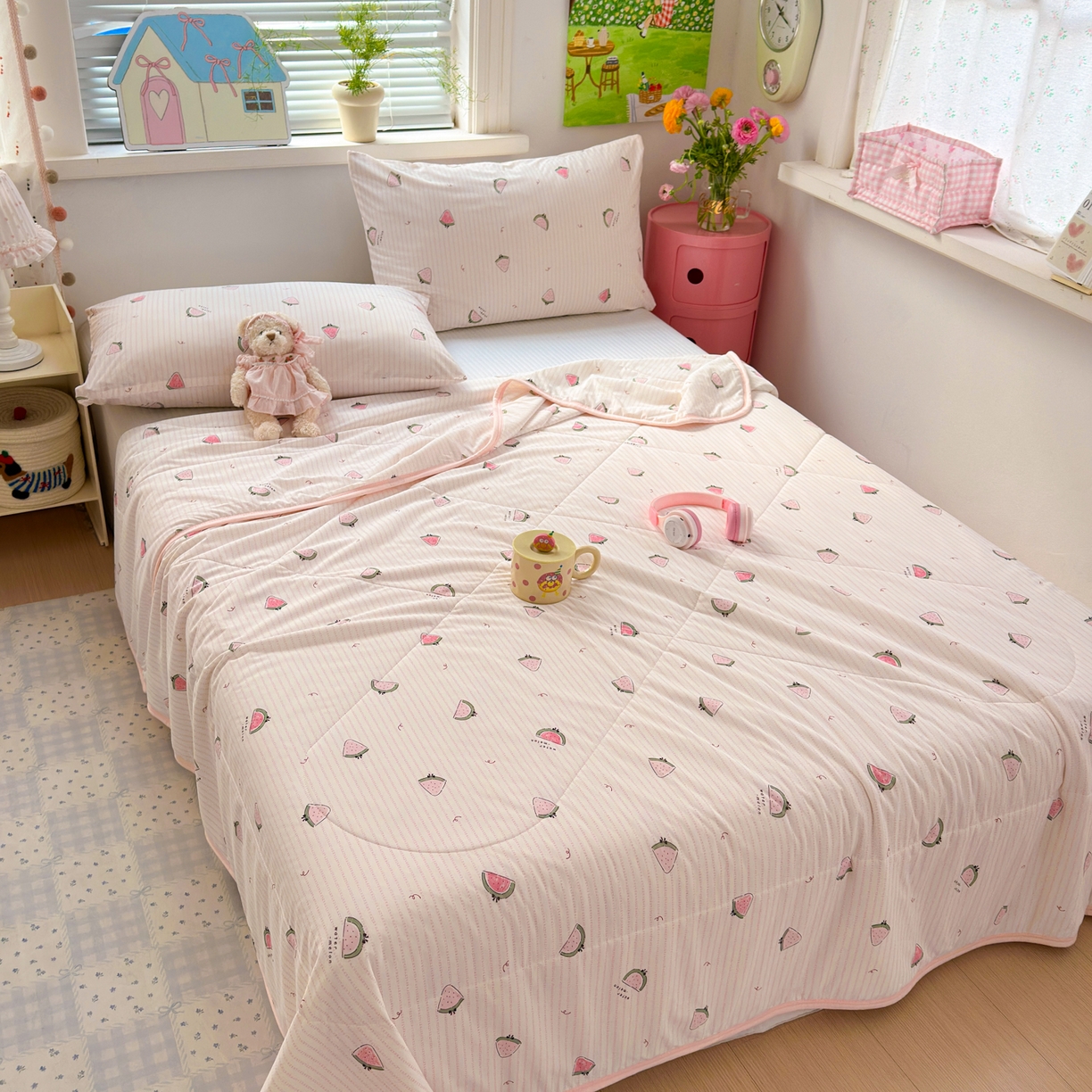 91家纺网 家纺一手货源 找家纺 希诺家居 2026春夏新款仿锦氨小冰皮凉感夏被空调被 夏日西瓜派