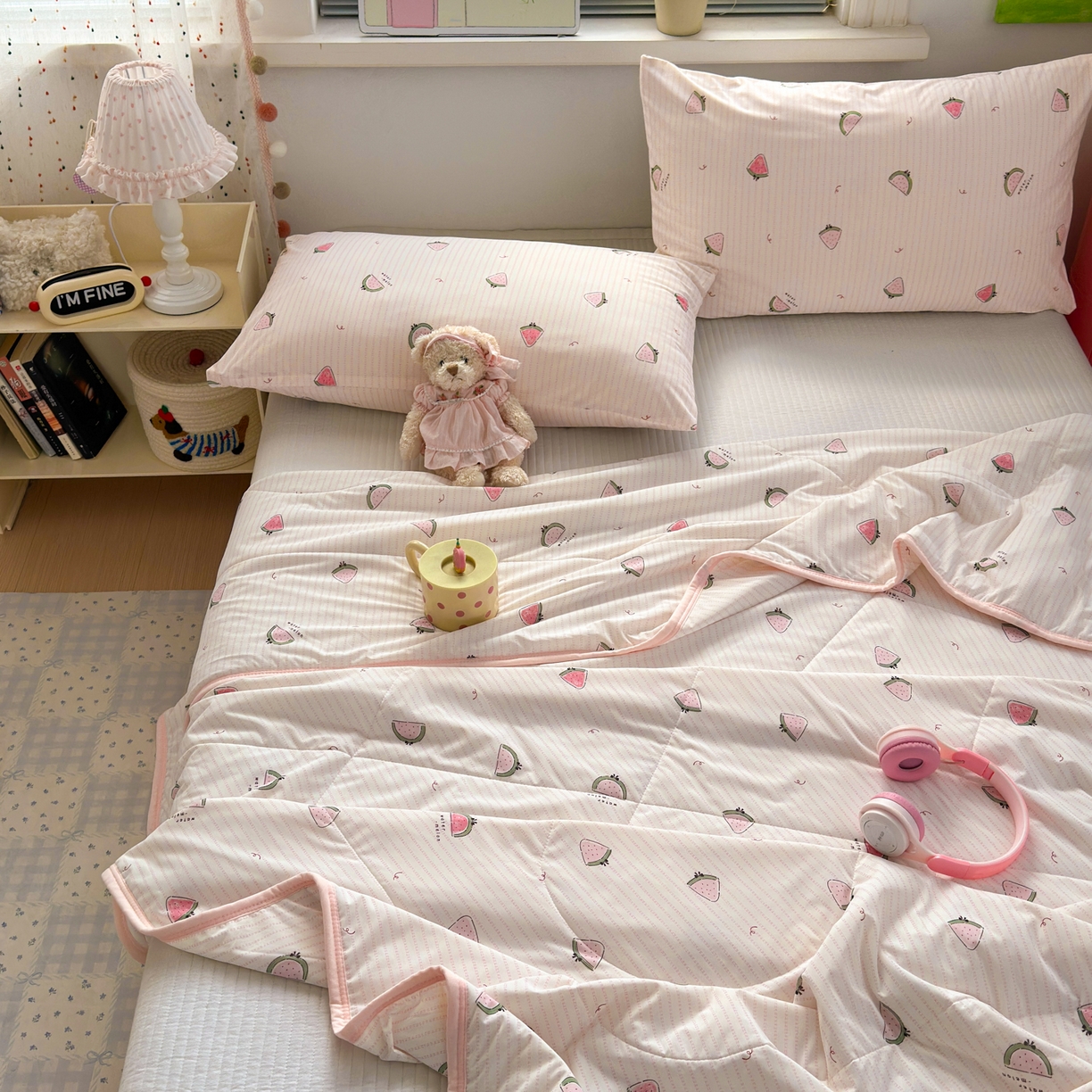 91家纺网 家纺一手货源 找家纺 希诺家居 2026春夏新款仿锦氨小冰皮凉感夏被空调被 夏日西瓜派