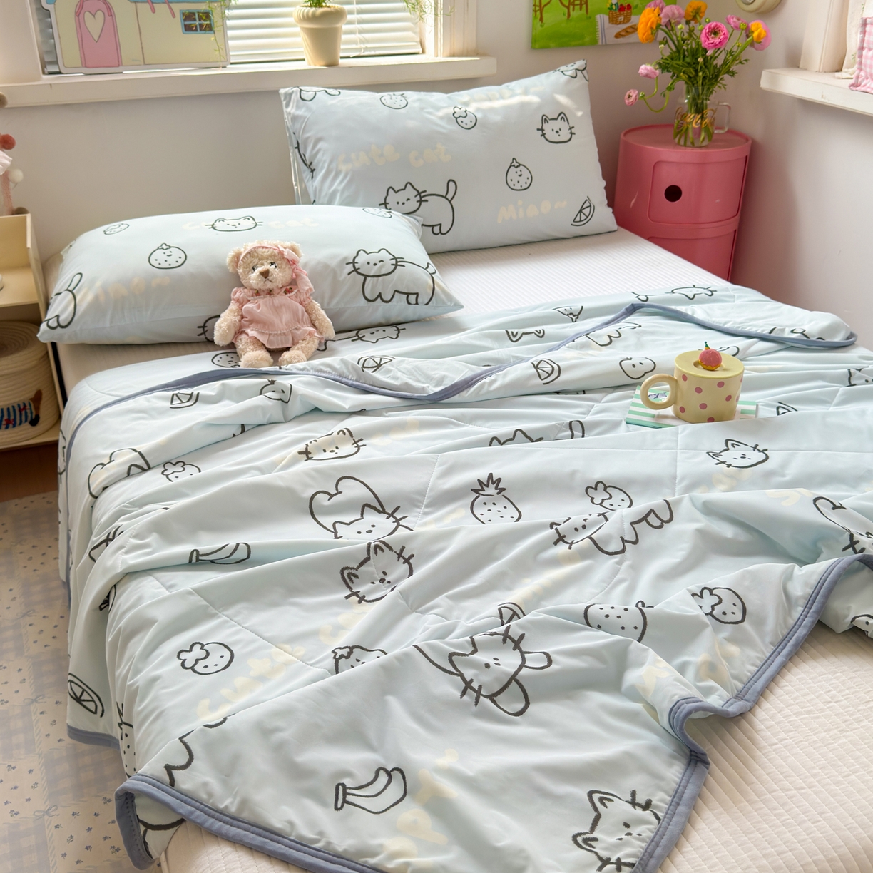 91家纺网 家纺一手货源 找家纺 希诺家居 2026春夏新款仿锦氨小冰皮凉感夏被空调被 猫咪果语