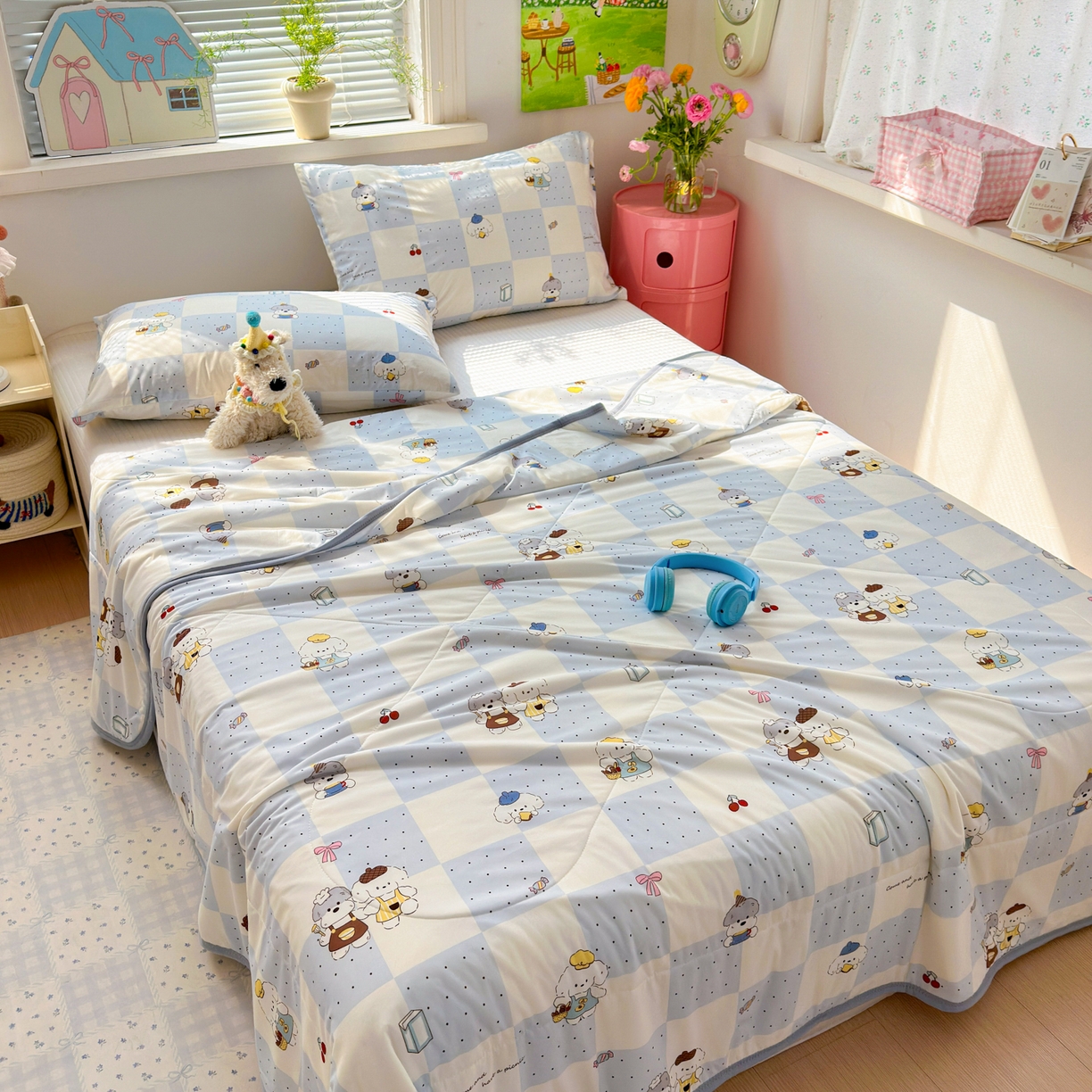 91家纺网 家纺一手货源 找家纺 希诺家居 2026春夏新款仿锦氨小冰皮凉感夏被空调被 蓝格奶汪