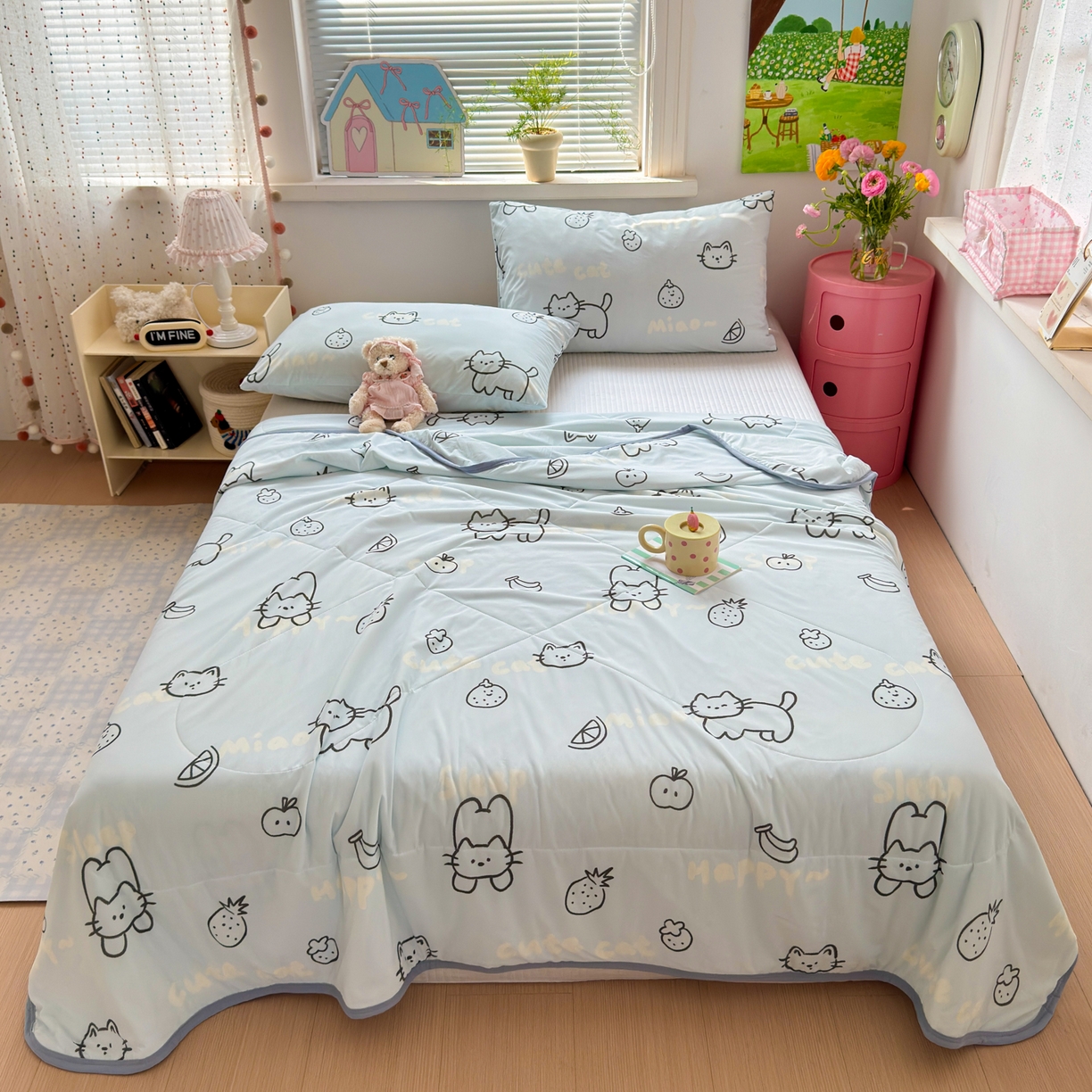 91家纺网 家纺一手货源 找家纺 希诺家居 2026春夏新款仿锦氨小冰皮凉感夏被空调被 猫咪果语