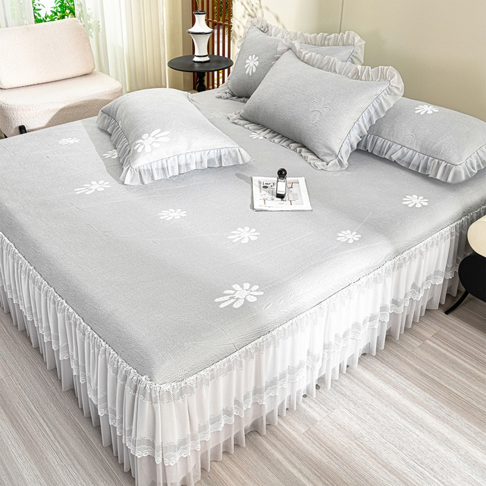 91家纺网 家纺一手货源 找家纺 畅畅家纺 2026新款提花面料530克PE凉感因子冰豆豆凉席床裙三件套 漫花-灰