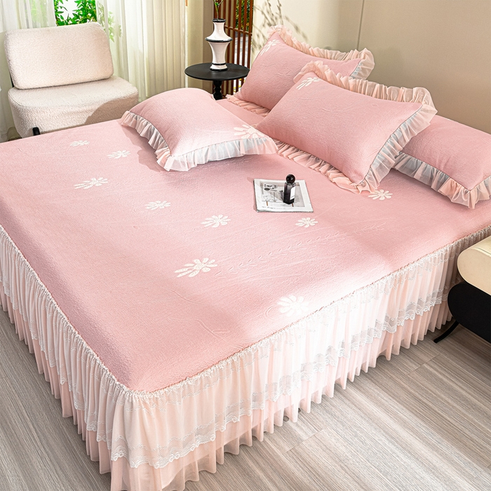 91家纺网 家纺一手货源 找家纺 畅畅家纺 2026新款提花面料530克PE凉感因子冰豆豆凉席床裙三件套 漫花-粉