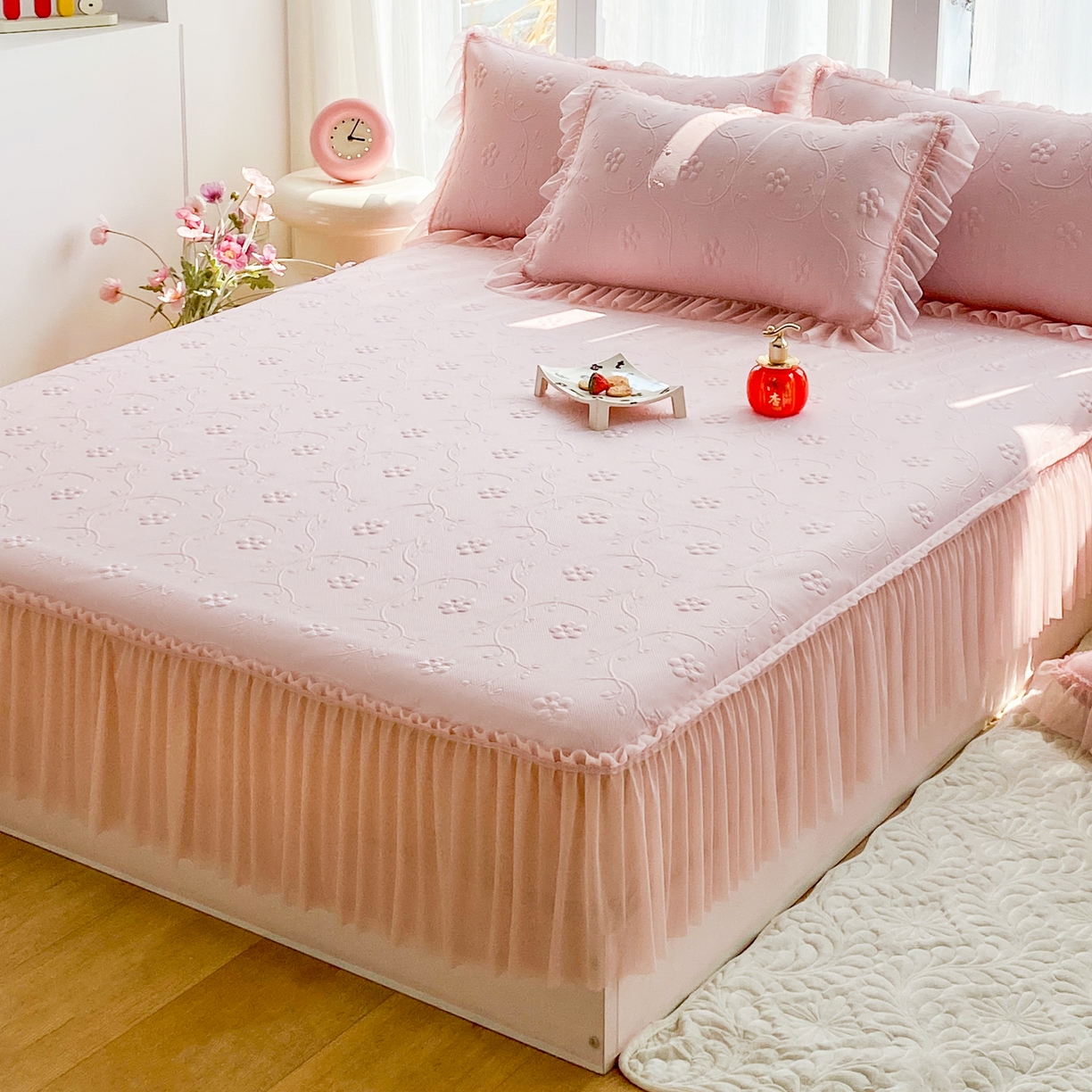 畅畅家纺 2026夏季新款PE中分子凉感床单床裙款凉席 梅花-粉