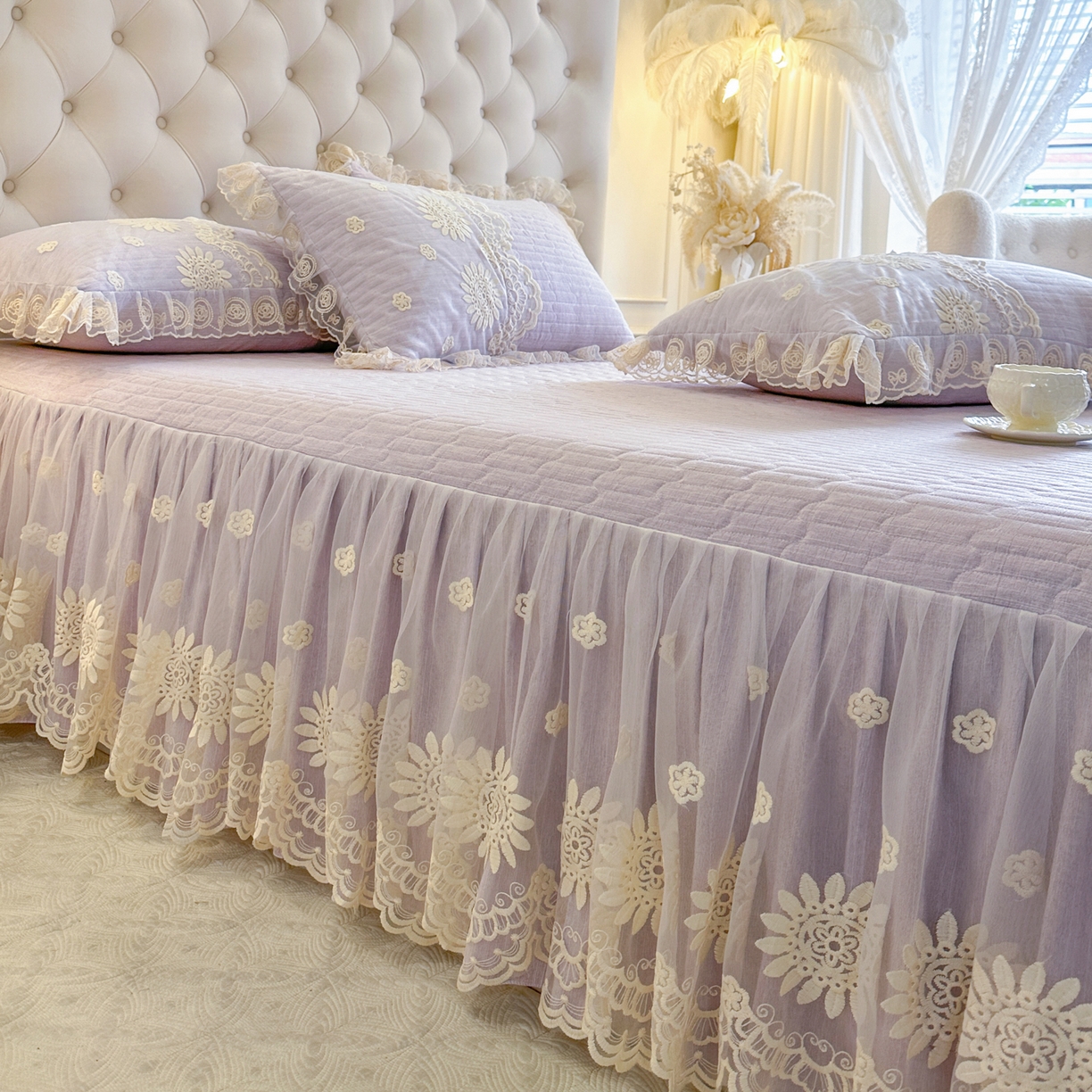 91家纺网 家纺一手货源 找家纺 恋尚 2026新款甜梦花嫁色织麻床裙蕾丝夹棉床裙床笠控价床裙135起，床裙三件170，甜梦花嫁系列 甜梦花嫁-香芋紫