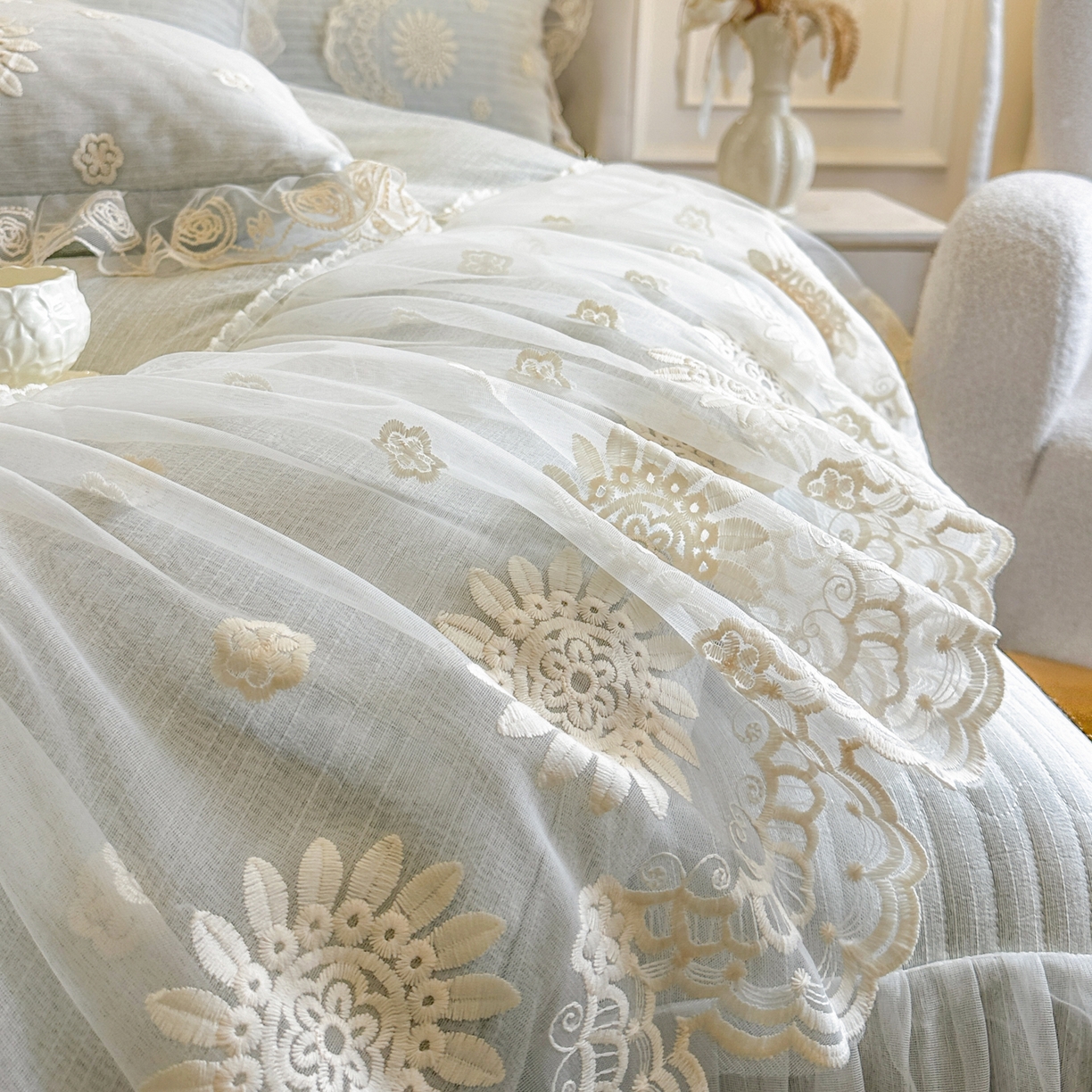 91家纺网 家纺一手货源 找家纺 恋尚 2026新款色织麻夹棉床裙四件套 控价四件套270，甜梦花嫁系列 甜梦花嫁-清新蓝