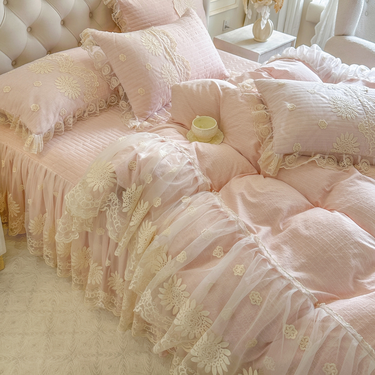 91家纺网 家纺一手货源 找家纺 恋尚 2026新款色织麻夹棉床裙四件套 控价四件套270，甜梦花嫁系列 甜梦花嫁 少女粉