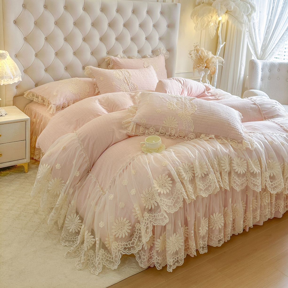 91家纺网 家纺一手货源 找家纺 恋尚 2026新款色织麻夹棉床裙四件套 控价四件套270，甜梦花嫁系列 甜梦花嫁 少女粉