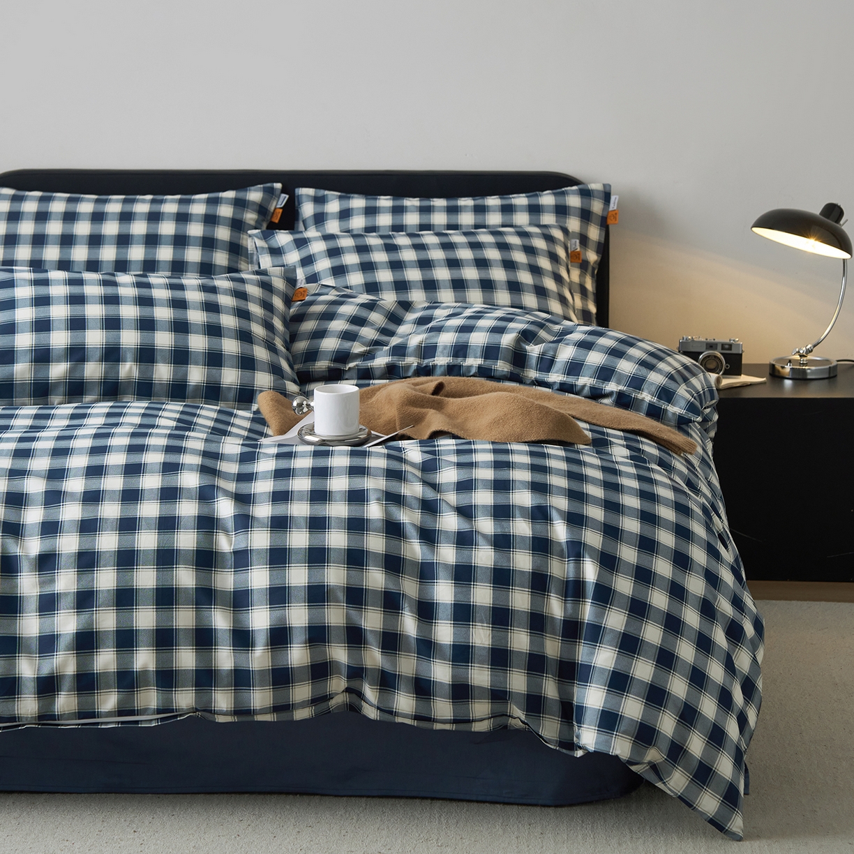 91家纺网 家纺一手货源 找家纺 女子家纺 2026新款全棉13070简约格子系列四件套 藏青学院