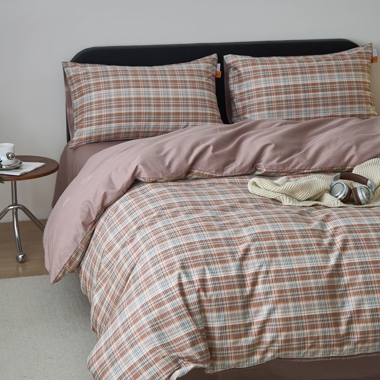 91家纺网 家纺一手货源 找家纺 女子家纺 2026新款全棉13070简约格子系列四件套 赤茶格