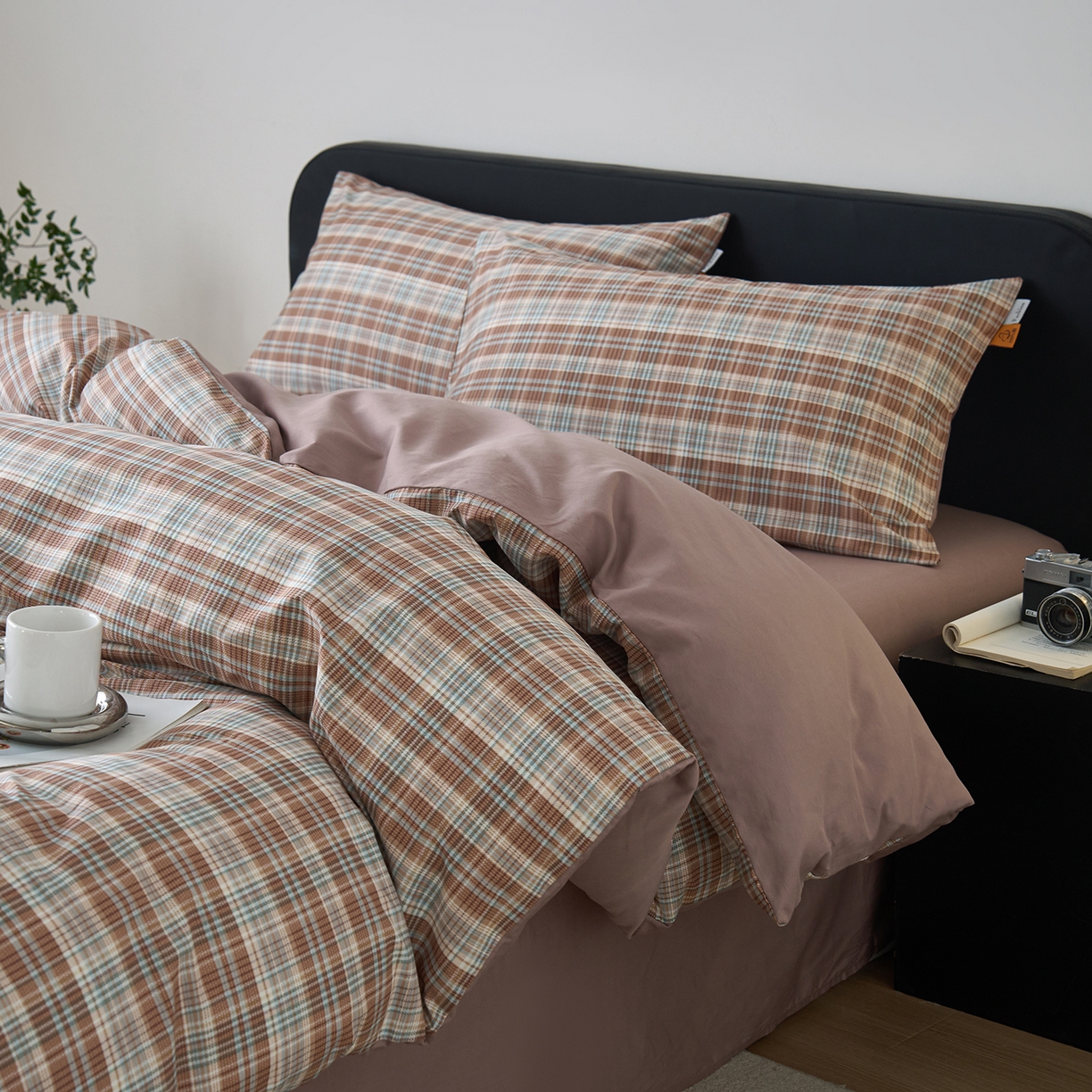 91家纺网 家纺一手货源 找家纺 女子家纺 2026新款全棉13070简约格子系列四件套 赤茶格