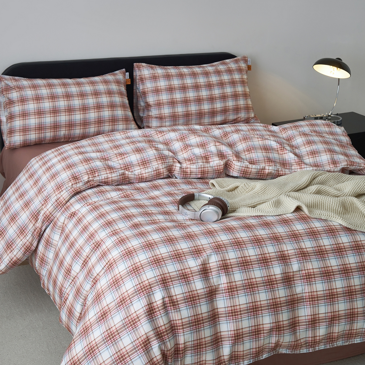 91家纺网 家纺一手货源 找家纺 女子家纺 2026新款全棉13070简约格子系列四件套 英伦-焦糖