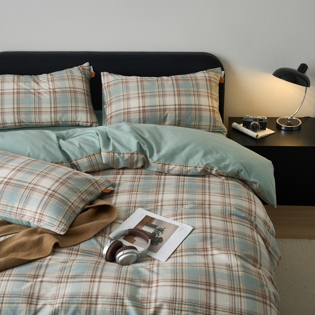 91家纺网 家纺一手货源 找家纺 女子家纺 2026新款全棉13070简约格子系列四件套 英伦-蓝咖