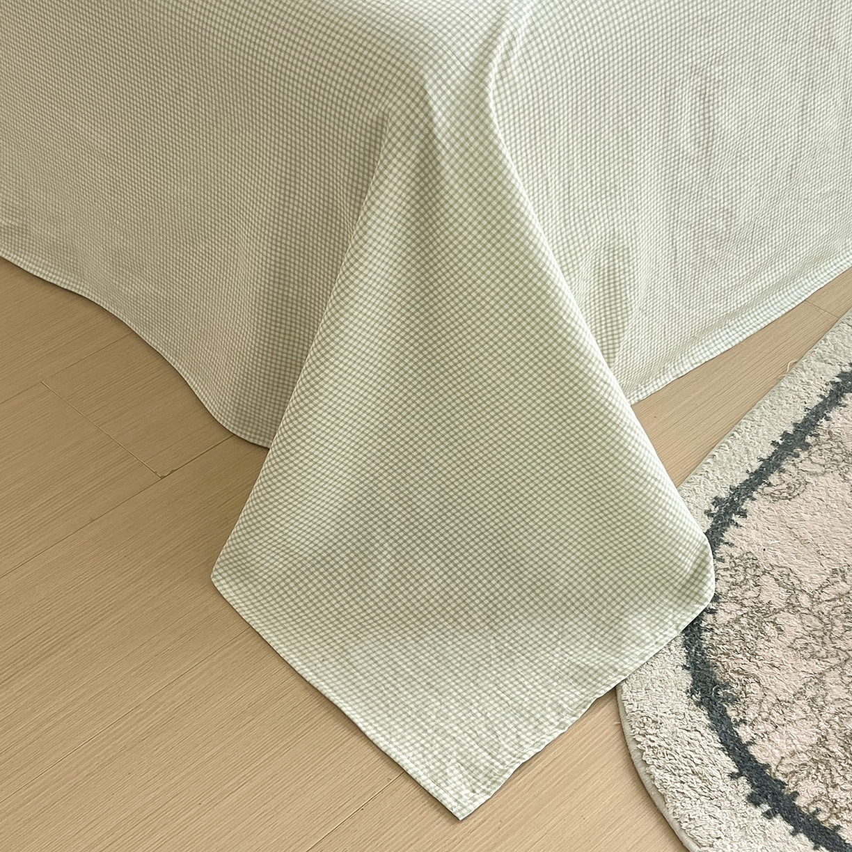 91家纺网 家纺一手货源 找家纺 宝士康家纺 2026新款抗菌亲肤棉田园碎花格子单夏被/夏被四件套 玫簇紫叶