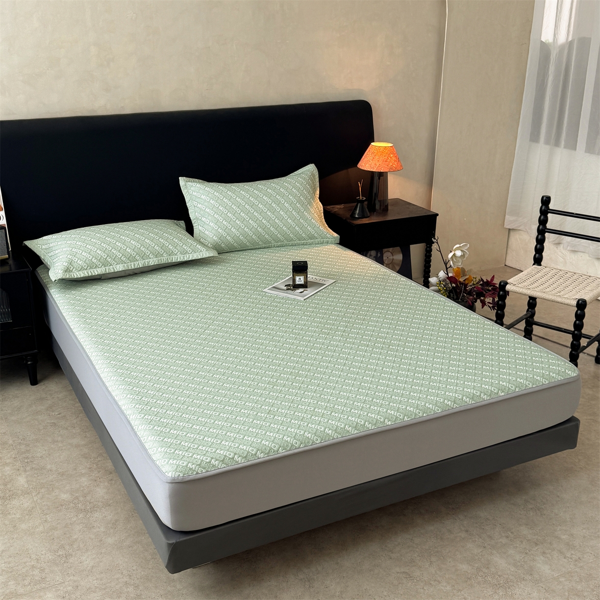 91家纺网 家纺一手货源 找家纺 慕木家纺 2026新款A类高端pe双面乙纶冰豆豆凉席摩登MIO系列（提供买家秀） 摩登MIO-绿床笠款