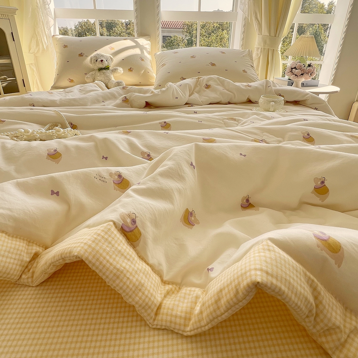 91家纺网 家纺一手货源 找家纺 宝士康家纺 2026新款抗菌亲肤棉田园碎花格子单夏被/夏被四件套 奶黄河马