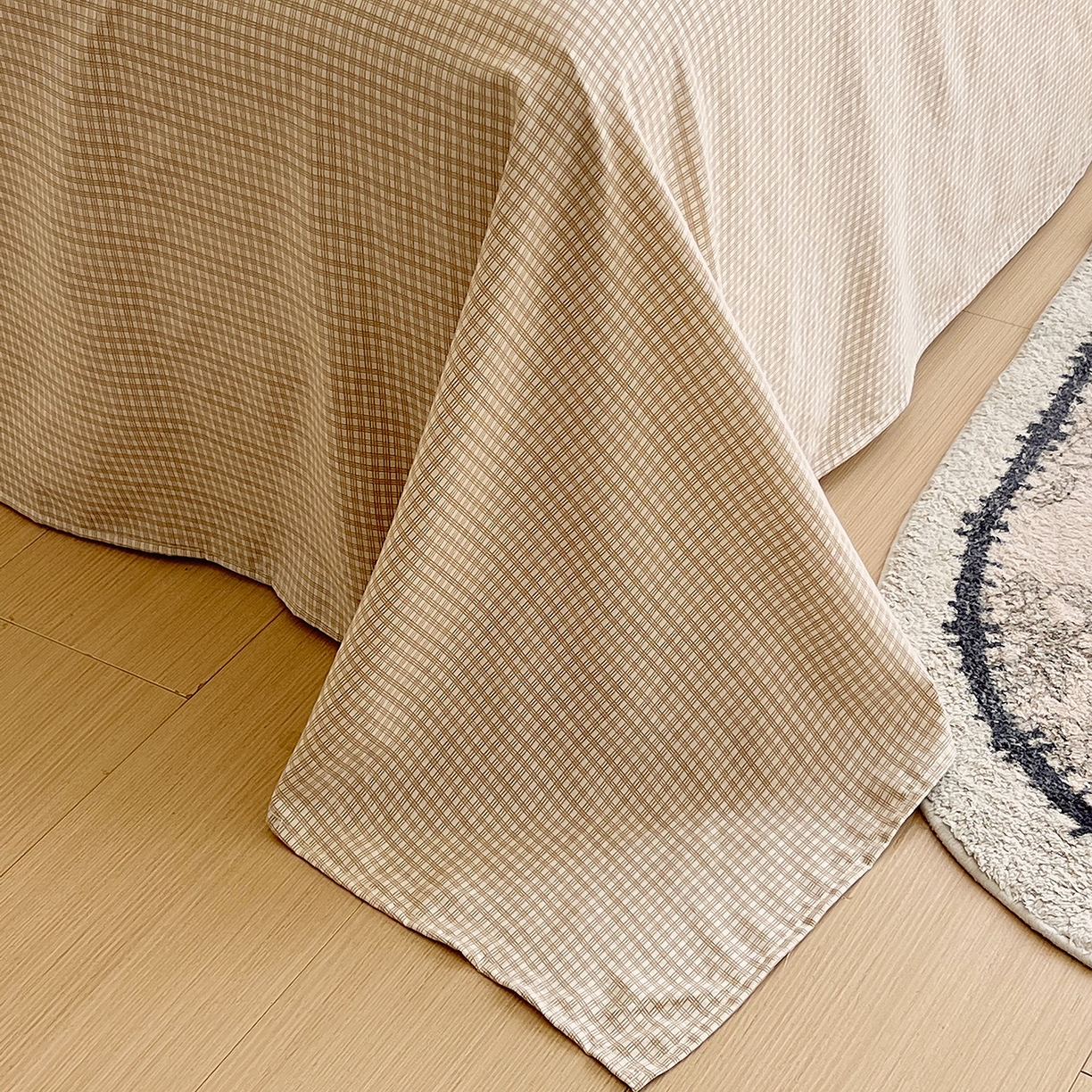 91家纺网 家纺一手货源 找家纺 宝士康家纺 2026新款抗菌亲肤棉田园碎花格子单夏被/夏被四件套 暖咖田园