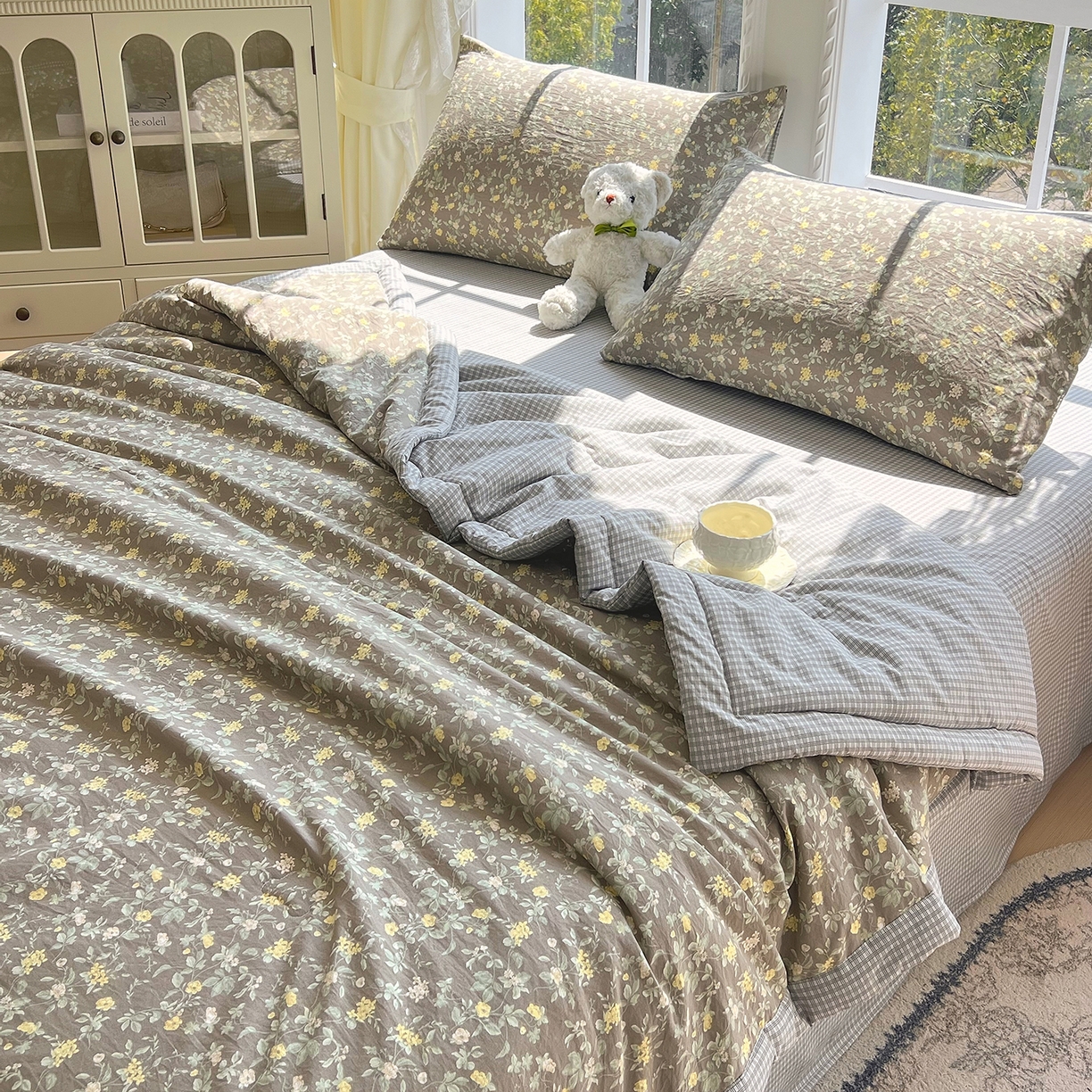 91家纺网 家纺一手货源 找家纺 宝士康家纺 2026新款抗菌亲肤棉田园碎花格子单夏被/夏被四件套 秋棠格韵