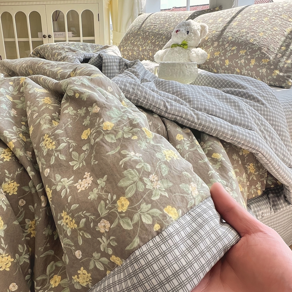 91家纺网 家纺一手货源 找家纺 宝士康家纺 2026新款抗菌亲肤棉田园碎花格子单夏被/夏被四件套 秋棠格韵