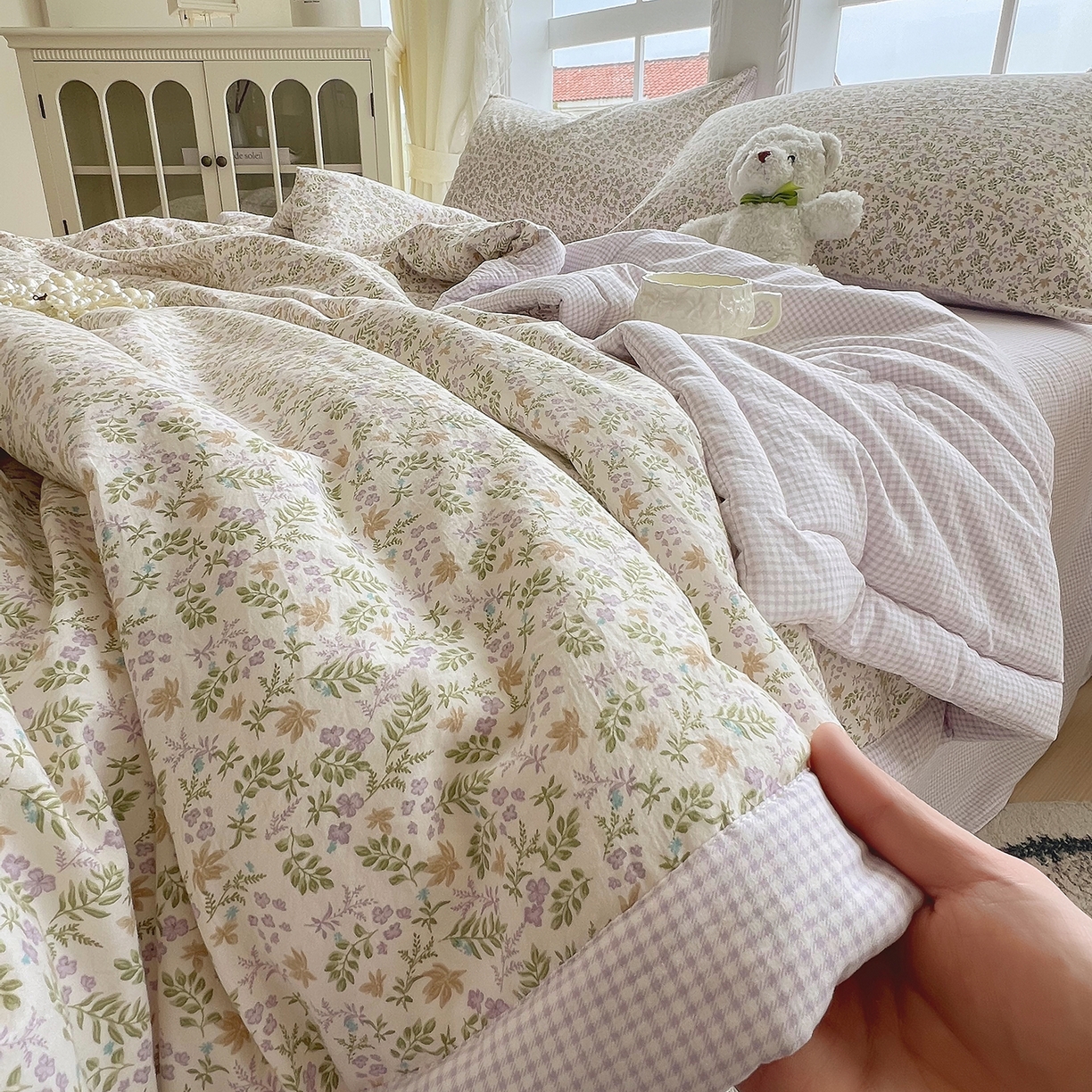 91家纺网 家纺一手货源 找家纺 宝士康家纺 2026新款抗菌亲肤棉田园碎花格子单夏被/夏被四件套 紫格花影