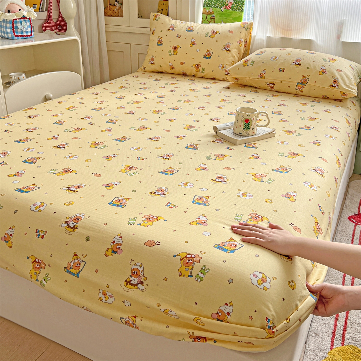 91家纺网 家纺一手货源 找家纺 名兮家居 2026新款全棉纯棉A类卡通时尚风双层纱床笠单品床笠床笠单件 双层纱-奶黄星仔