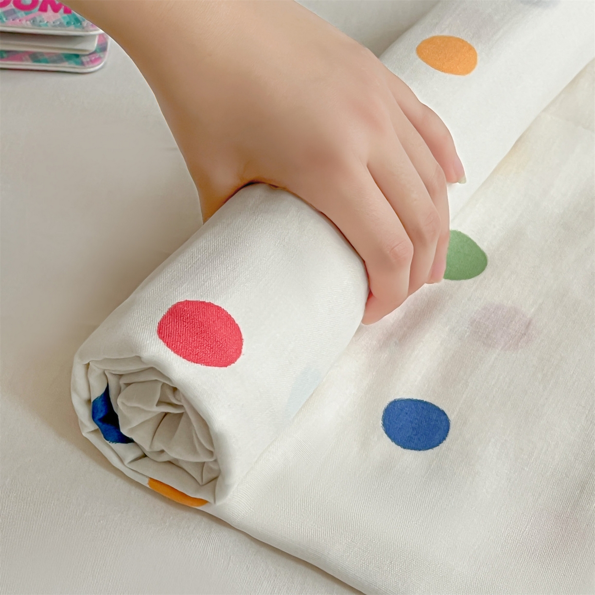 91家纺网 家纺一手货源 找家纺 名兮家居 2026新款全棉纯棉A类卡通时尚风双层纱床笠单品床笠床笠单件 双层纱-彩色波点