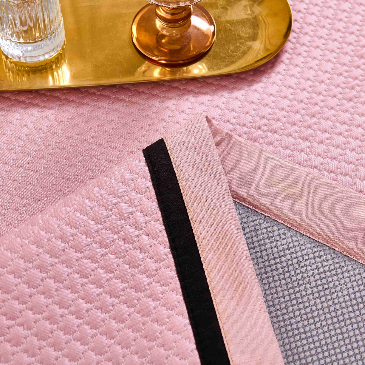 91家纺网 家纺一手货源 找家纺 （总）梵克保罗 2026春夏新款凉感豆豆席极简织带平席款凉席极简贴边款