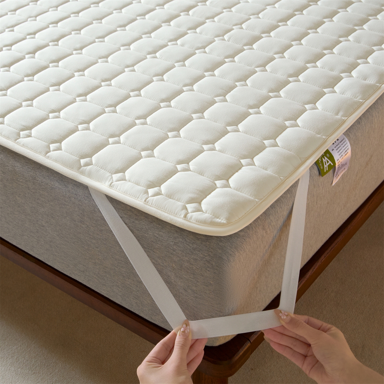 91家纺网 家纺一手货源 找家纺 （总）居眠 2026新款防水防滑夹棉床护垫-星格