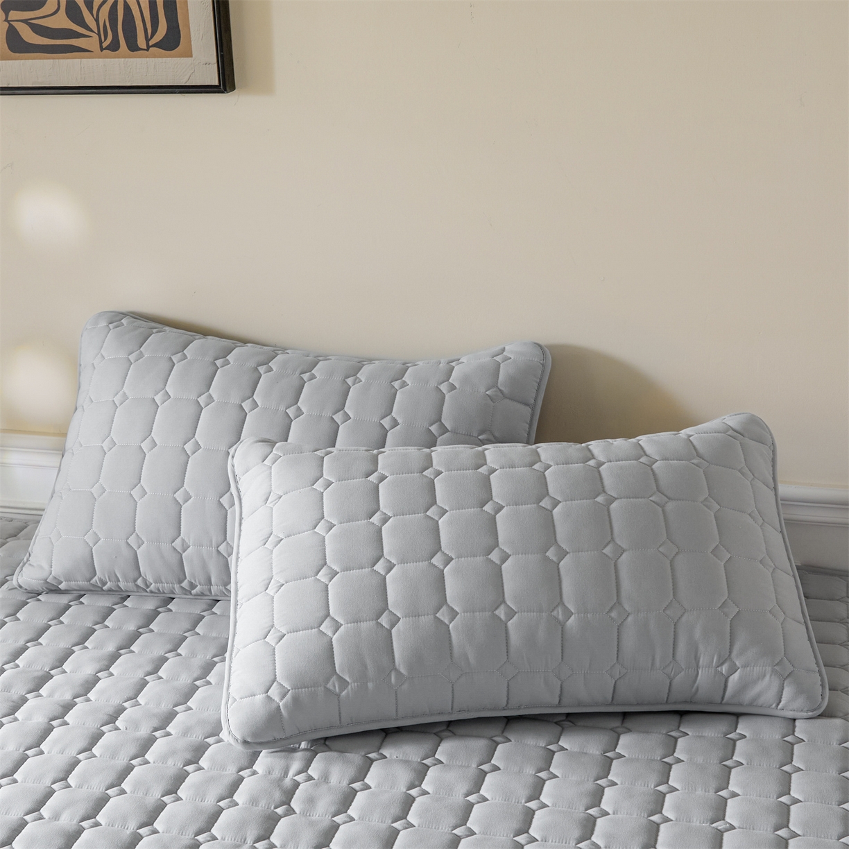 91家纺网 家纺一手货源 找家纺 居眠 2026新款防水防滑夹棉床护垫-星格 星格-灰