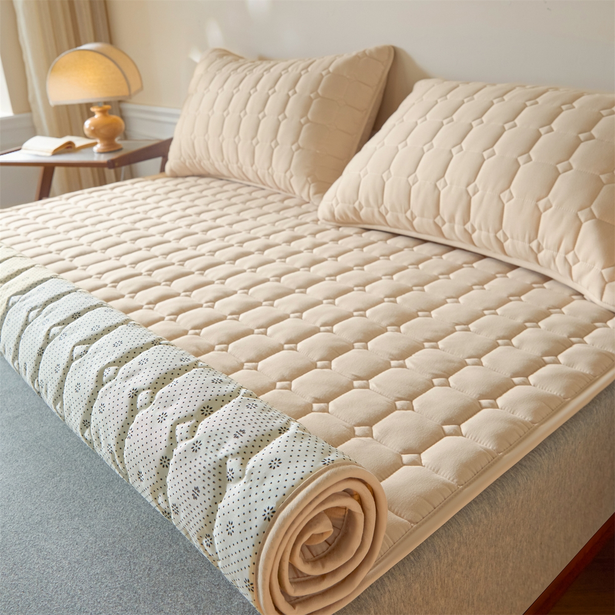 91家纺网 家纺一手货源 找家纺 居眠 2026新款防水防滑夹棉床护垫-星格 星格-卡