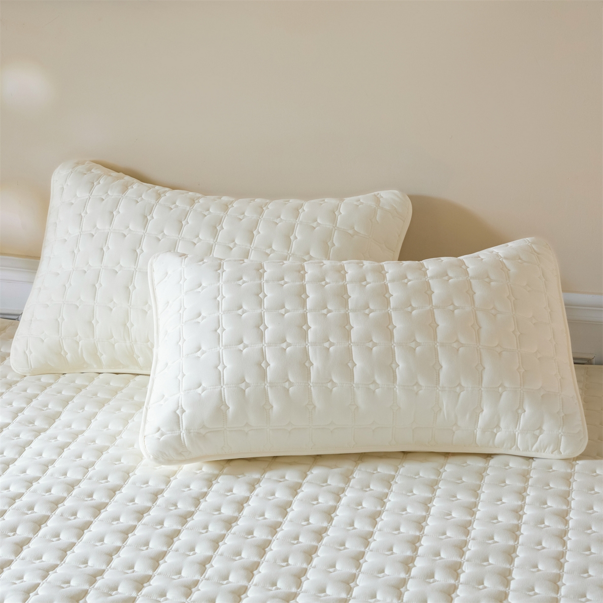 91家纺网 家纺一手货源 找家纺 （总）居眠 2026新款防水防滑夹棉床护垫-花叶