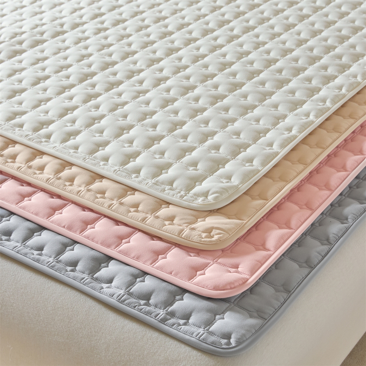 91家纺网 家纺一手货源 找家纺 （总）居眠 2026新款防水防滑夹棉床护垫-花叶