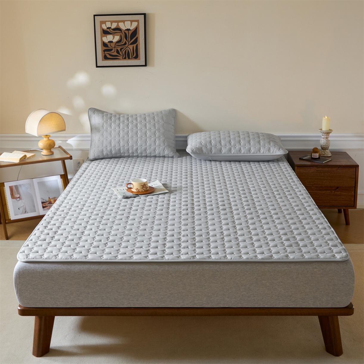 91家纺网 家纺一手货源 找家纺 居眠 2026新款防水防滑夹棉床护垫-花叶 花叶-灰