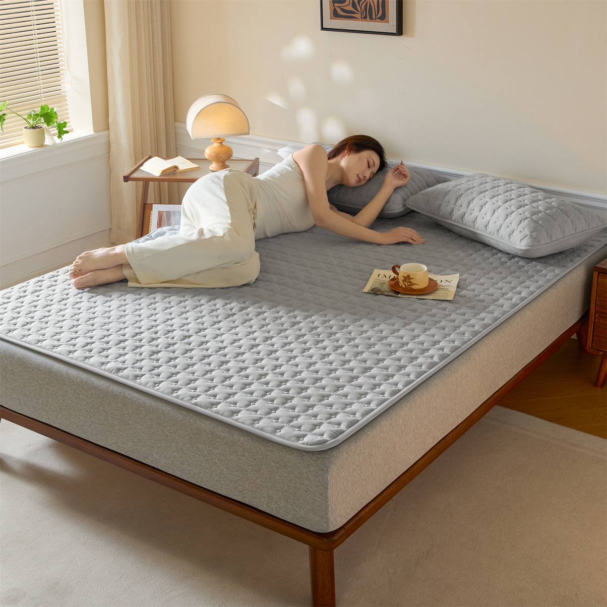 91家纺网 家纺一手货源 找家纺 居眠 2026新款防水防滑夹棉床护垫-花叶 花叶-灰